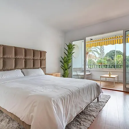Elegant With Balcony, Pool & Parking *